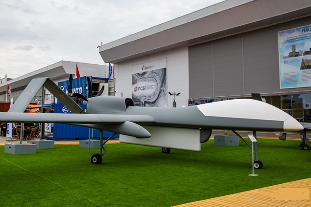 俄罗斯重型察打一体无人机天狼星和太阳神