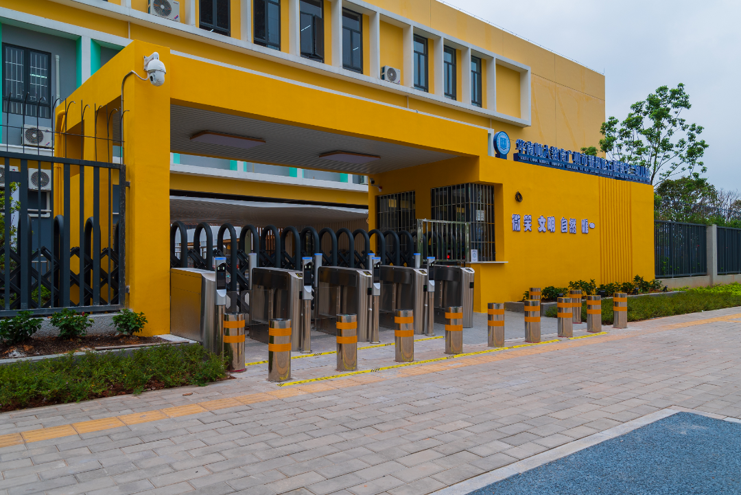 地铁坐实！广大附开学 ！智联汽车小镇只剩*后两栋