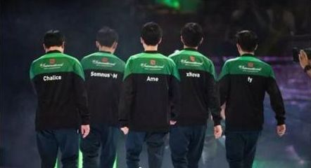 



将Ti9留在风中

