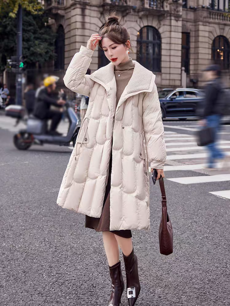 白色羽绒服这样搭配太有女神范儿了