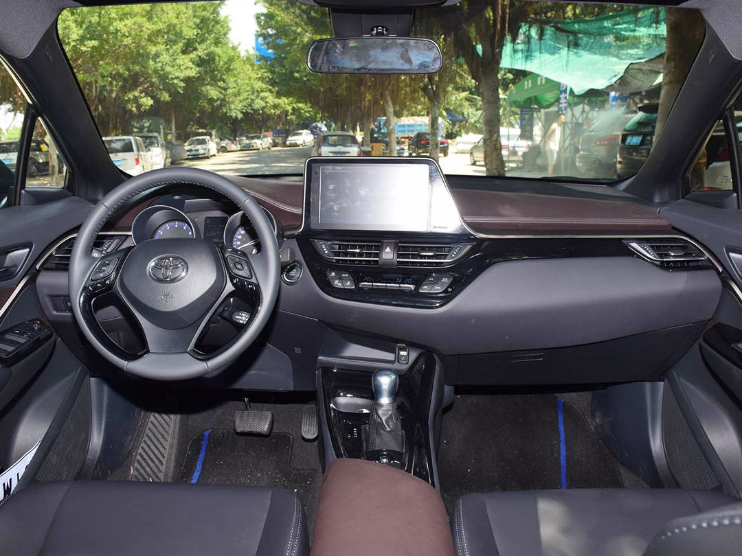 6万可以买什么车轿车_中信银行信用卡可以买哪些车_哪里可以买水泡车