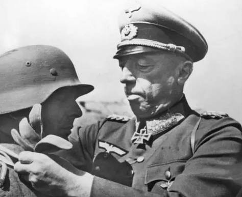 <a id='link_pop' class='keyword-tag' href='https://www.9game.cn/tksjsdz/'>坦克世界闪电战</a>唯一不脱手套和希特勒握手的元帅