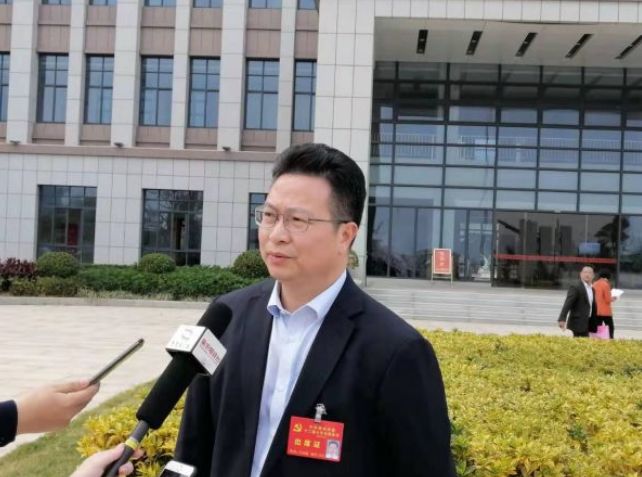 全会访谈市交通运输局党组书记局长吴冠儒抢抓机遇全力构建大湾区一