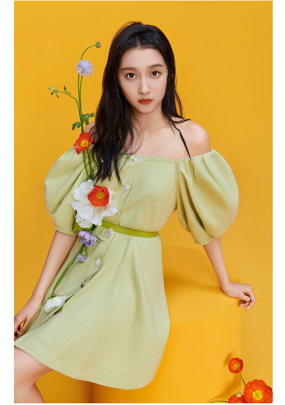 only,only × 关晓彤:修炼s级腰精 - only官方旗舰店