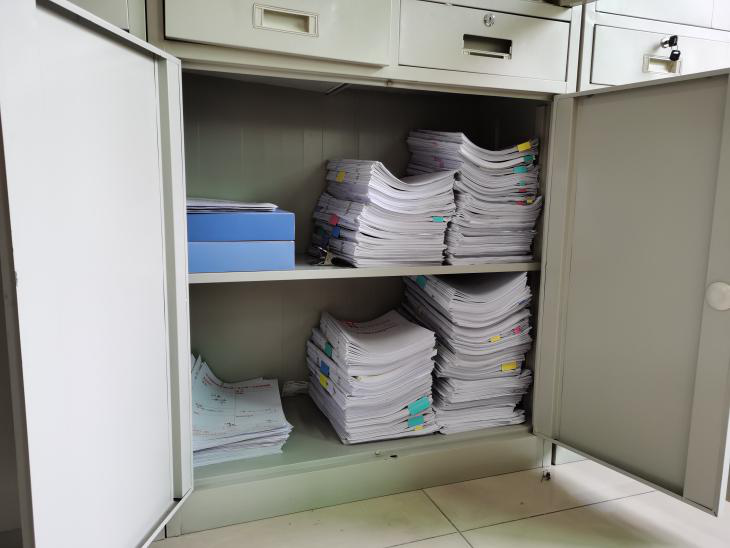 婚庆布置会场的图片_会场布置以左为尊_会场气球布置图片