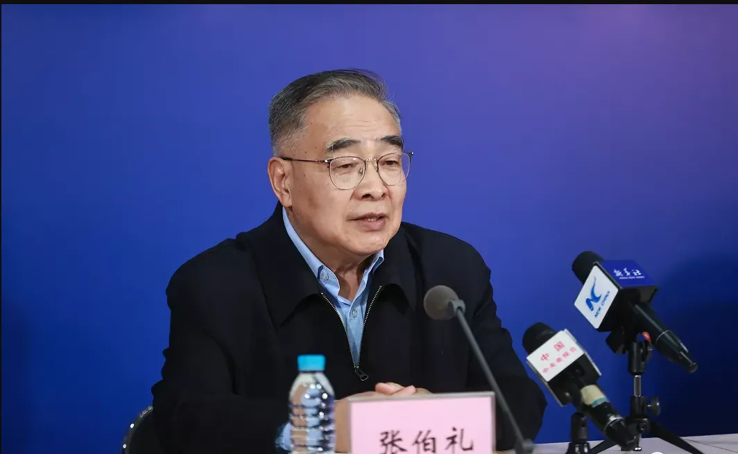 不信连花清瘟和抗疫院士，难道信卖伟哥的辉瑞吗？