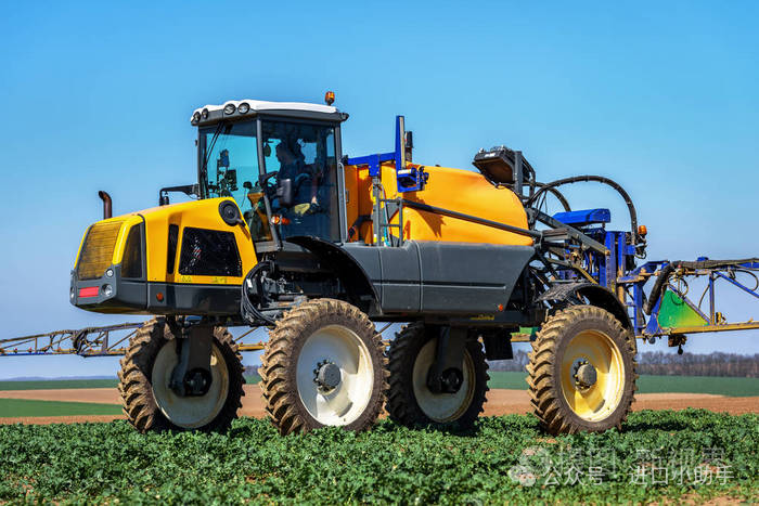 农业机械进口市场目前小编接触到的,中国大型农机进口主要从德国,美国