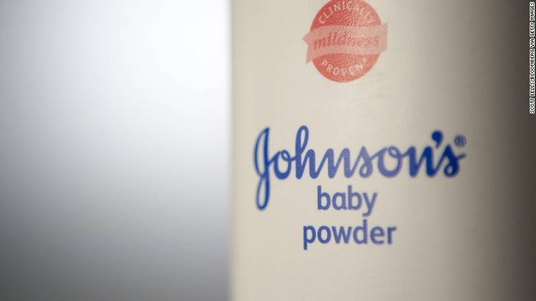 女子用42年强生爽身粉确诊卵巢癌 被判获赔近28亿