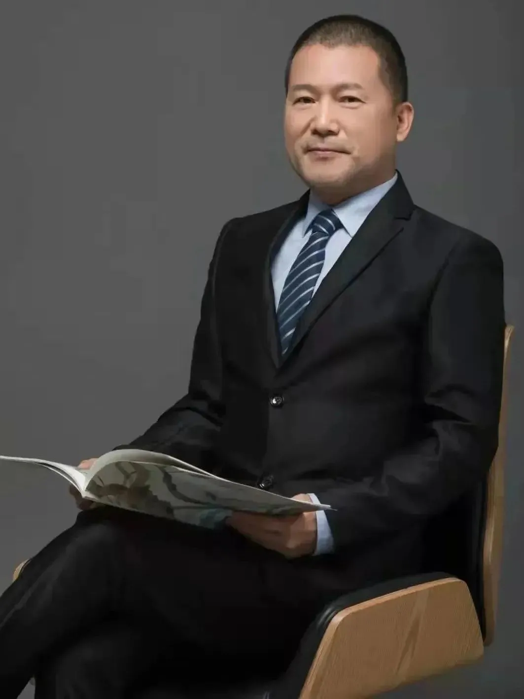 党组书记,局长 张贵达武汉市政务服务和大数据管理局本场主持人  尹晨