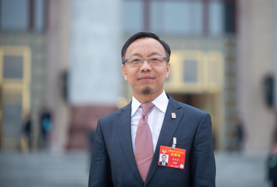 政协委员吕红兵.png