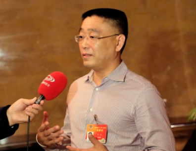 人大代表杨铿4.jpg