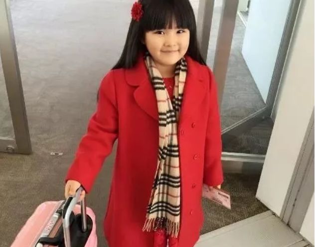 女儿才9岁，李湘就要求王诗龄带化妆品上学（组图） - 15
