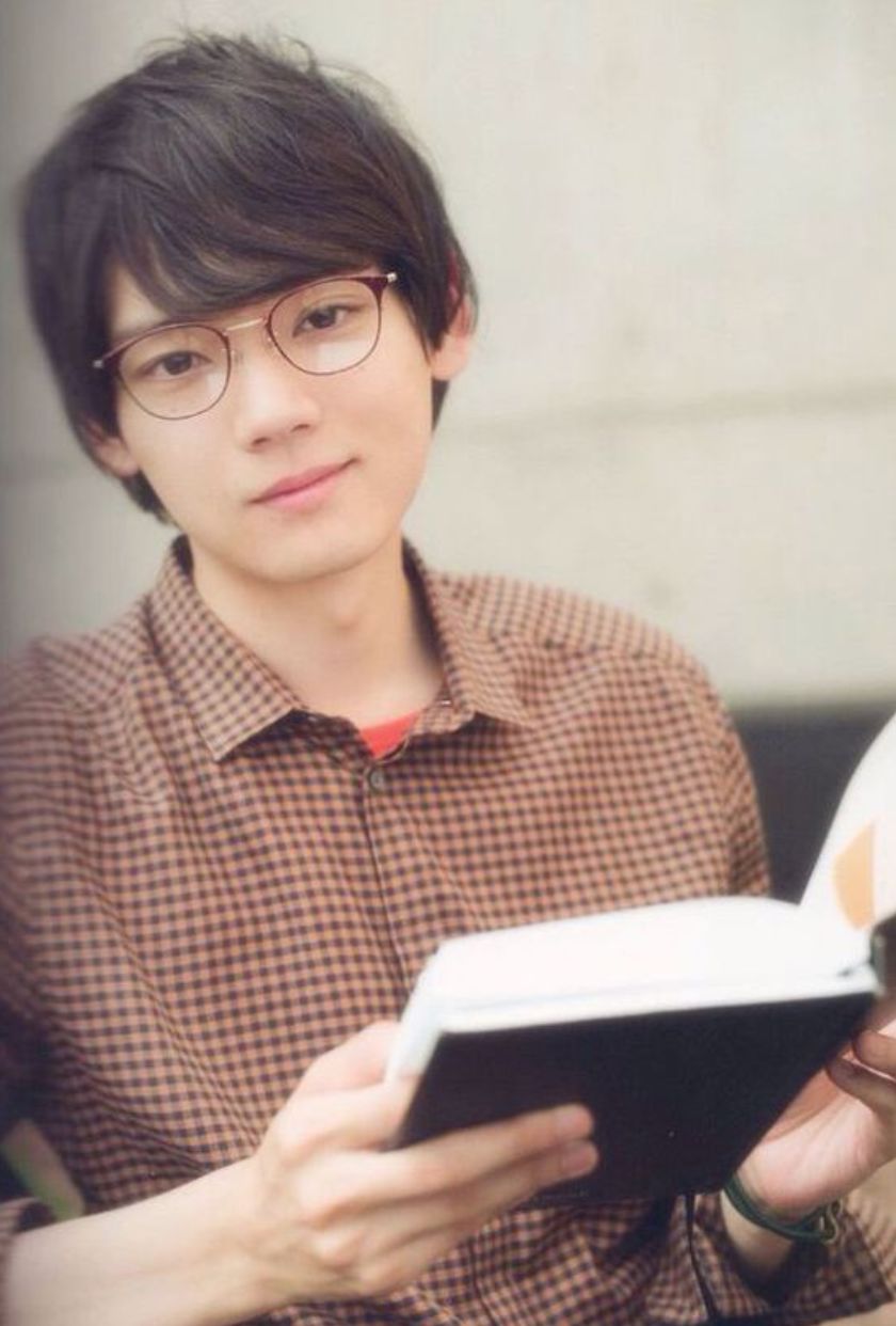 火遍亞洲 萬人追捧的神顏偶像 掀開劉海顏值瞬間崩塌 新氧 微文庫