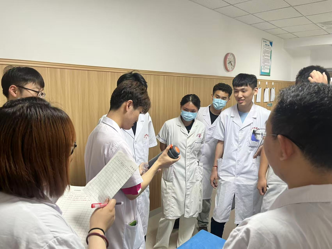 医院吸引器怎么换守护安全，有备无患——我院开展咽喉部负压吸引器​助力噎食抢救专题培训，提升护工急救能力_https://www.jmylbn.com_新闻资讯_第8张