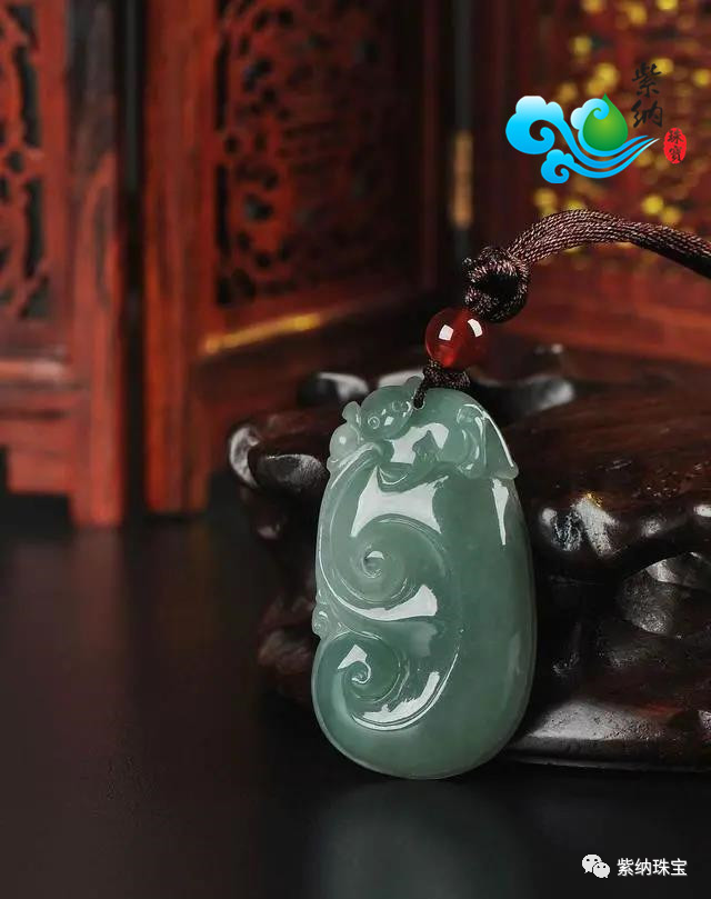 你手里的灰色翡翠，到底是“低级灰”还是“高级灰”？