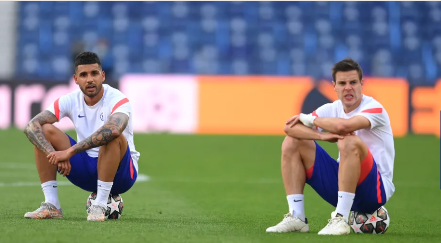 蓝军“内战”，争夺“双冠王”