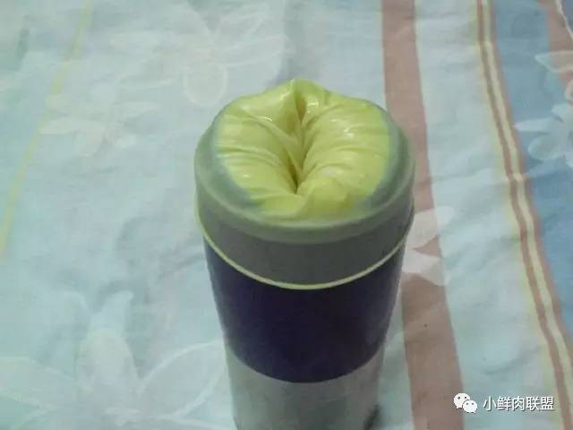 自制飞机杯感觉咋样?网友晒出自制飞机杯过程，一段不堪入目的血泪史。4