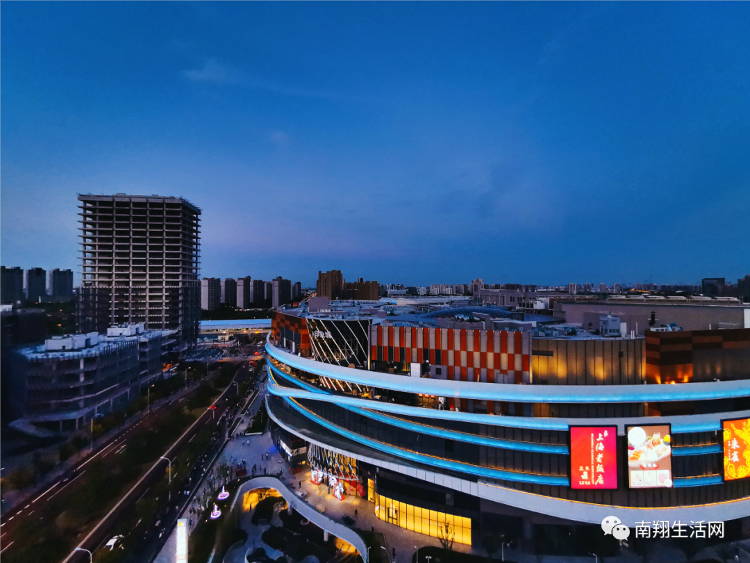 【獨家】印象城超震撼夜景,開業衝刺獨家實拍! - 南翔生活網