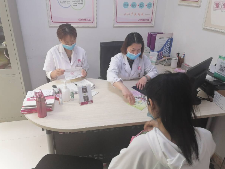 宫腔球囊怎么取出宫腔严重粘连，上昆明放球囊支架； 惠康妙手取出，在兴义不用去省会！_https://www.jmylbn.com_新闻资讯_第5张