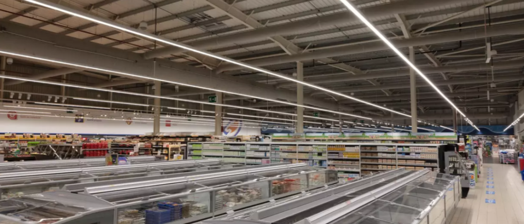 營造舒適明亮的購物氛圍