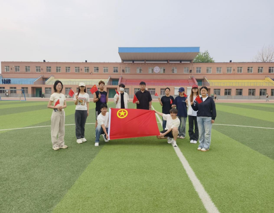 【会计学院】团日活动（二）：“告白青春”与团旗团徽合影活动