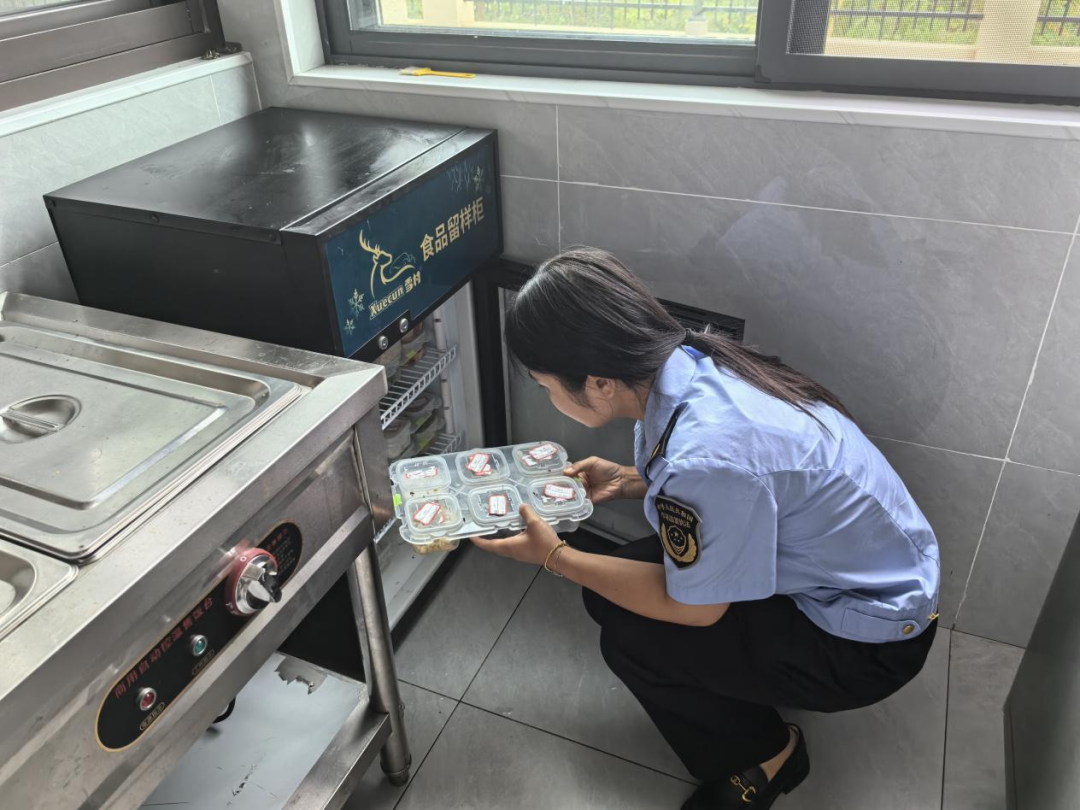 _庐山市局：“颐老惠童”行动走进敬老院，传递监管温度_庐山市局：“颐老惠童”行动走进敬老院，传递监管温度