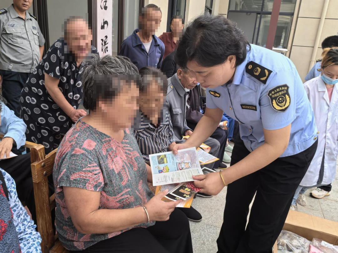 _庐山市局：“颐老惠童”行动走进敬老院，传递监管温度_庐山市局：“颐老惠童”行动走进敬老院，传递监管温度