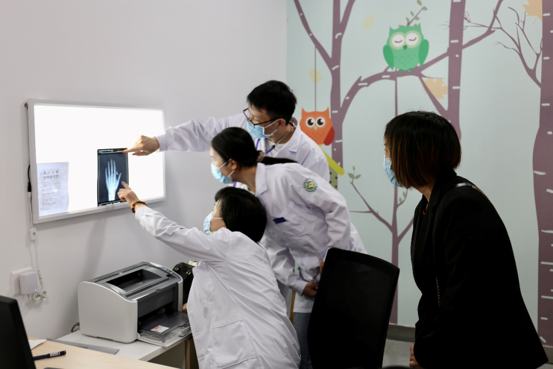 洗胃去什么科学科巡礼 ｜ 第五期 • 西乡县人民医院儿一科：清澈的爱 只为儿童健康成长_https://www.jmylbn.com_新闻资讯_第57张