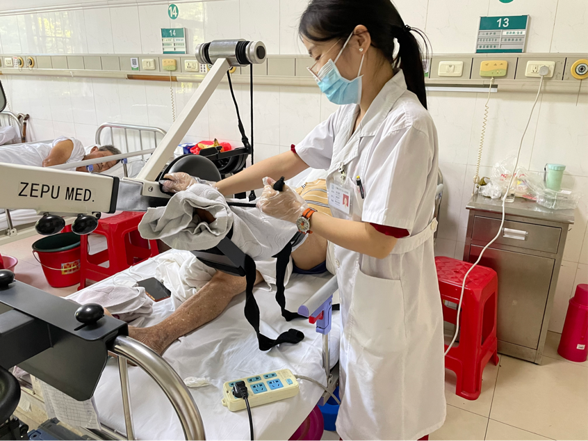 多科协作丨庐江县人民医院康复科治疗师走进神经内科