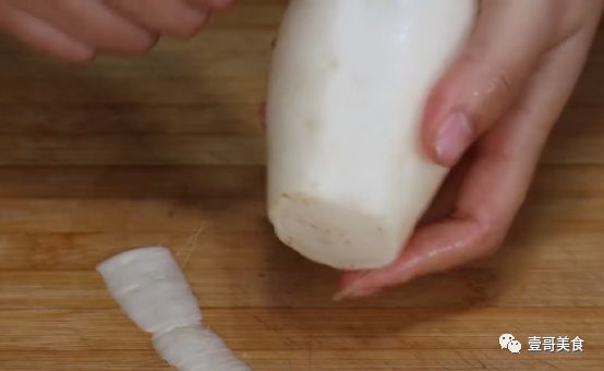 豆腐鲫鱼汤做法正确视频_鲫鱼豆腐汤的正确做法_豆腐鲫鱼汤怎么做才好吃