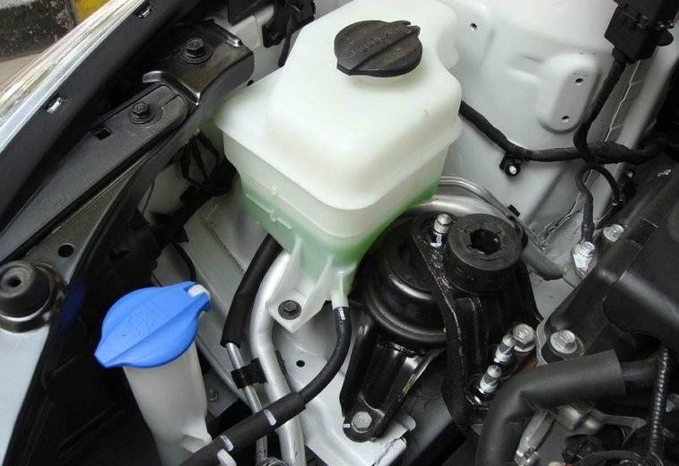 不换防冻液？小心发动机随时罢工！