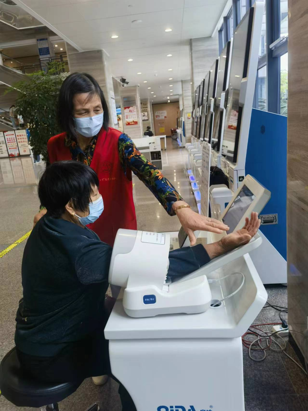 医院用什么血压计用心服务 ｜ 小小血压计  便民又安心_https://www.jmylbn.com_新闻资讯_第2张