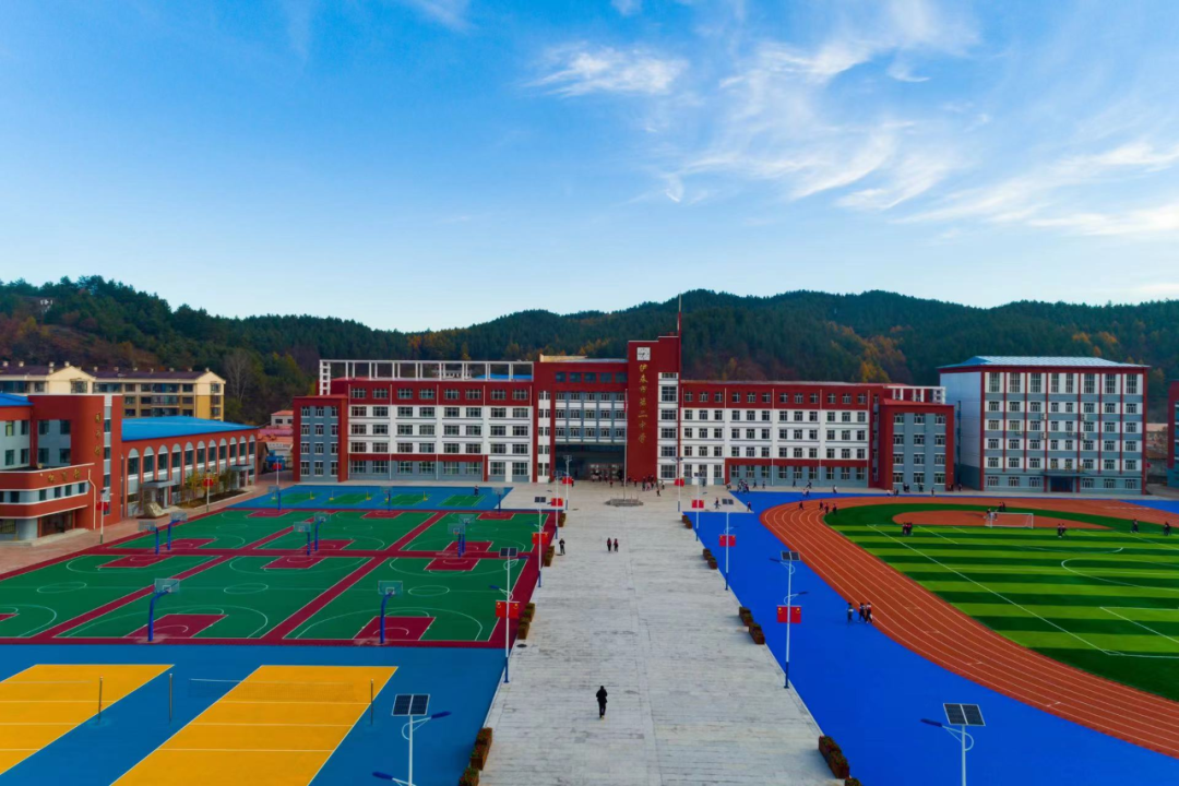 2022年伊春市第二中学(南岔县高级中学)招聘教师20人公告