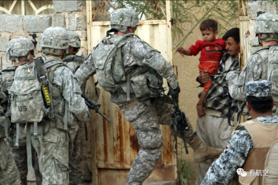 早读 | 美军百岁黑人飞行员去世，他没有等到那一天……的图15