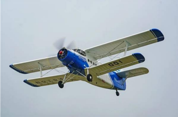 這些“爭氣”機(jī)，為新中國航空事業(yè)奠定基礎(chǔ)的圖8