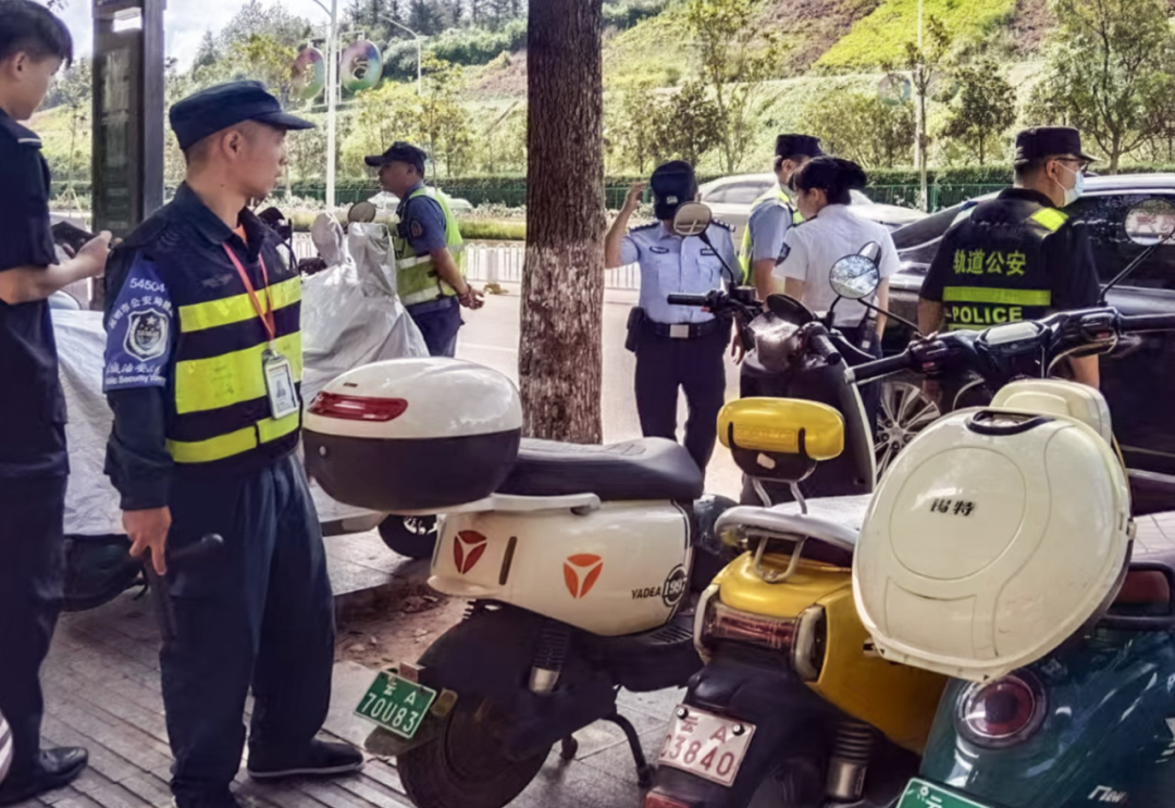 服务涵盖昆明无人机培训、昆明保安服务、昆明物业服务、昆明宠物医疗美容、昆明职业技能培训服务、昆明广告策划、昆明安防监控。