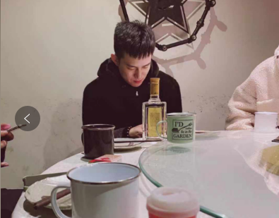 王小源怒骂狐臭女不值钱！阿哲被封杀！酒后上线发声：已经回不来YY了！浑水幕后主使被曝光！