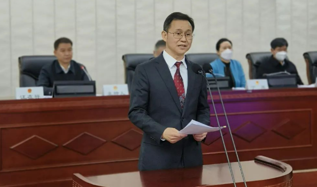 决定任命陈家伟为荆门市人民政府副市长,决定陈家伟为荆门市人民政府