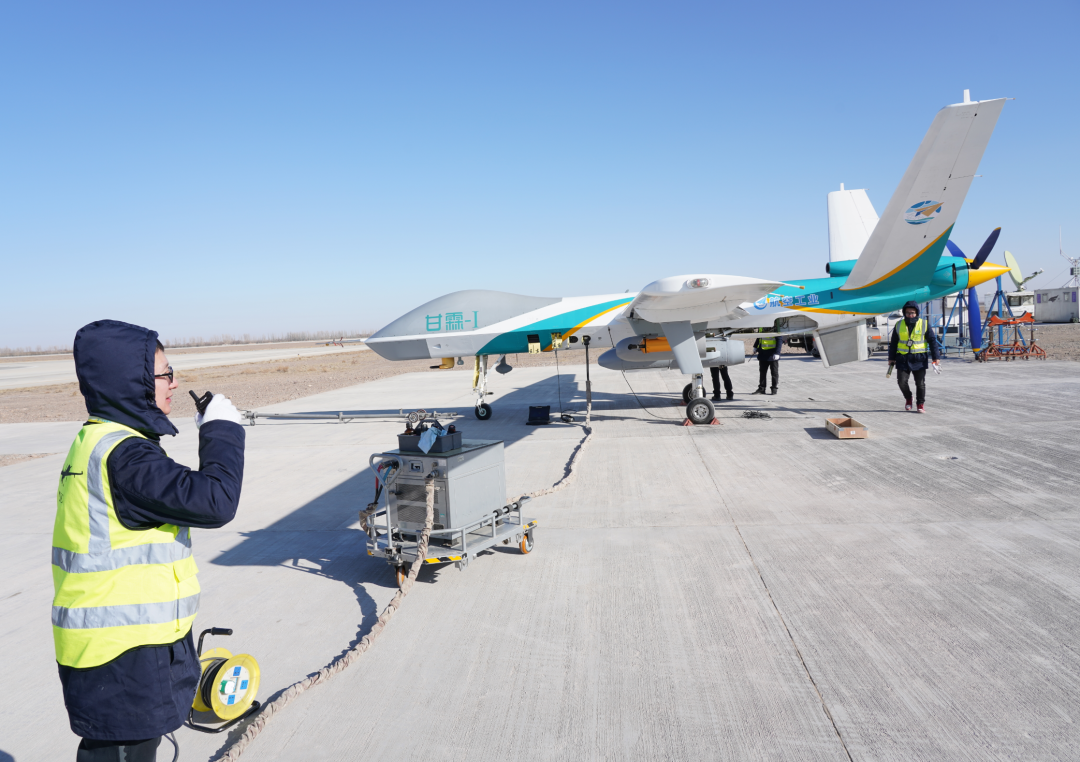 全球首款大型人工影响天气无人机首飞的图2