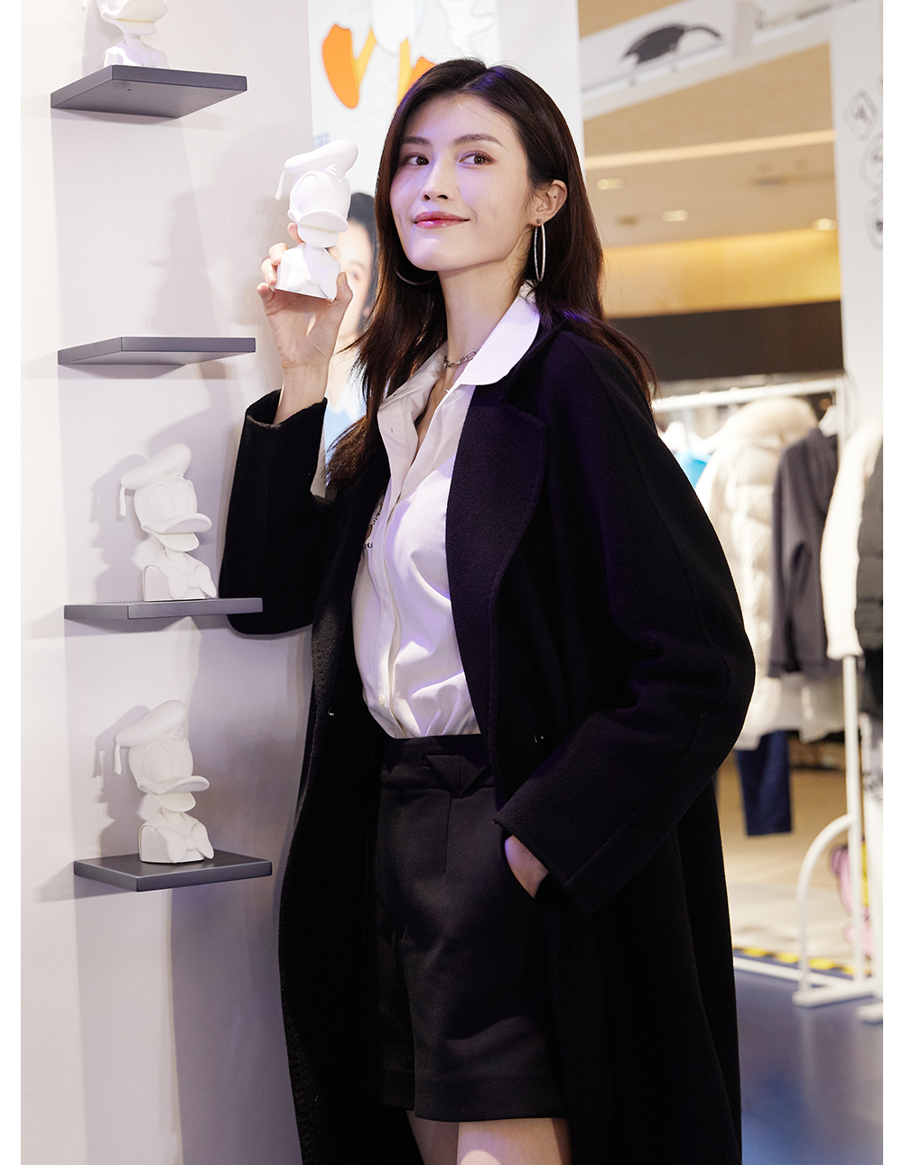 eifini伊芙丽降温了一日店长何穗的温暖推荐