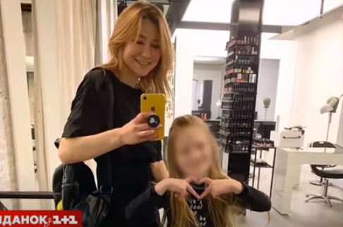 8岁女童穿内衣在网上秀恩爱，与13岁男友同床而眠！当妈的回应：祝福他们...（组图） - 11