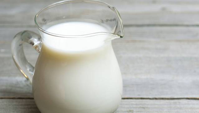 只因喝了罐牛奶，男子多器官衰竭危在旦夕，每天医药费上万！牛奶不能这样喝 2017-10-16 双sir 双流人社