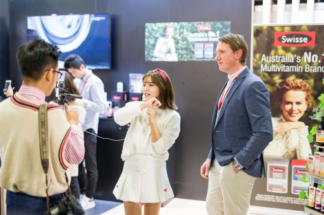 %name 8.18澳新跨境购物节，代购的大本营！帮你省钱买好货！更有接连不断的礼物相送，让你接到手抽筋！！