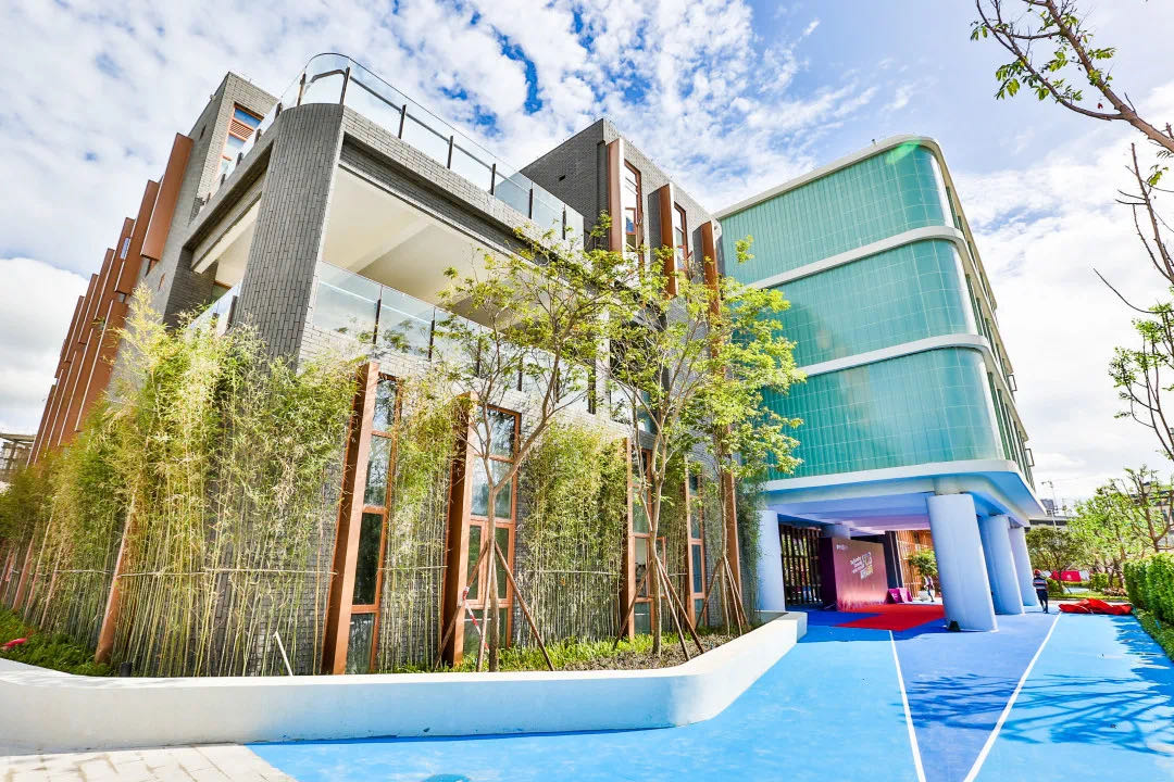 民校*贵30万/年！*高涨幅53%！读完花掉一套市区房