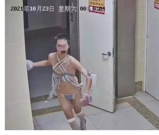 网购“复古”睡衣，据说能享受帝王的快乐！？可我怎么变成了过街老鼠人人喊打？？？