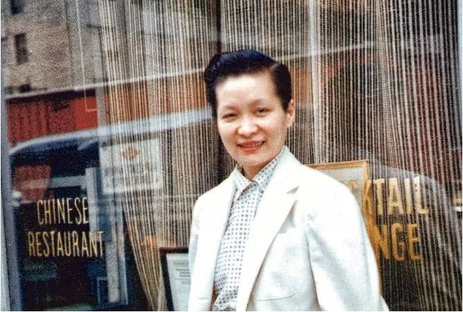 ��ʷ�ϵ�һλ����Ů���ݣ�����ʱ���й���û����Ƭ