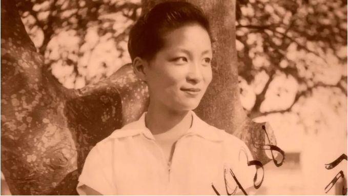 ��ʷ�ϵ�һλ����Ů���ݣ�����ʱ���й���û����Ƭ