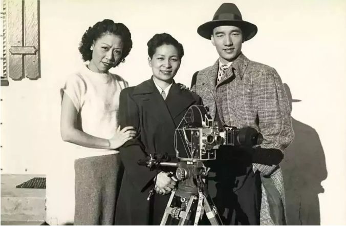 ��ʷ�ϵ�һλ����Ů���ݣ�����ʱ���й���û����Ƭ