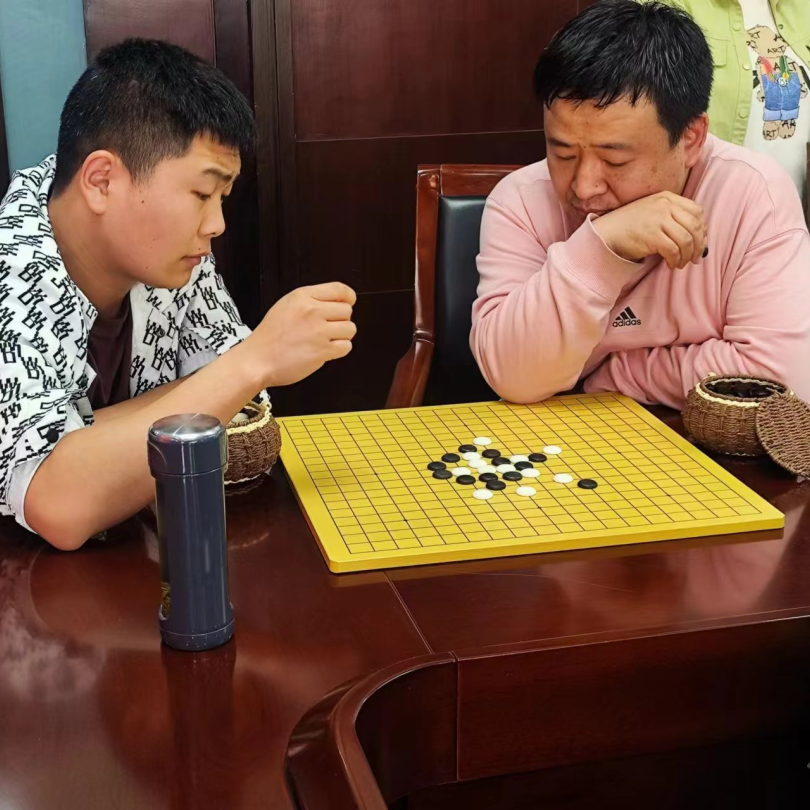 rg皇家视讯股份公司进行首届“敢超”杯棋类角逐活动(图11)