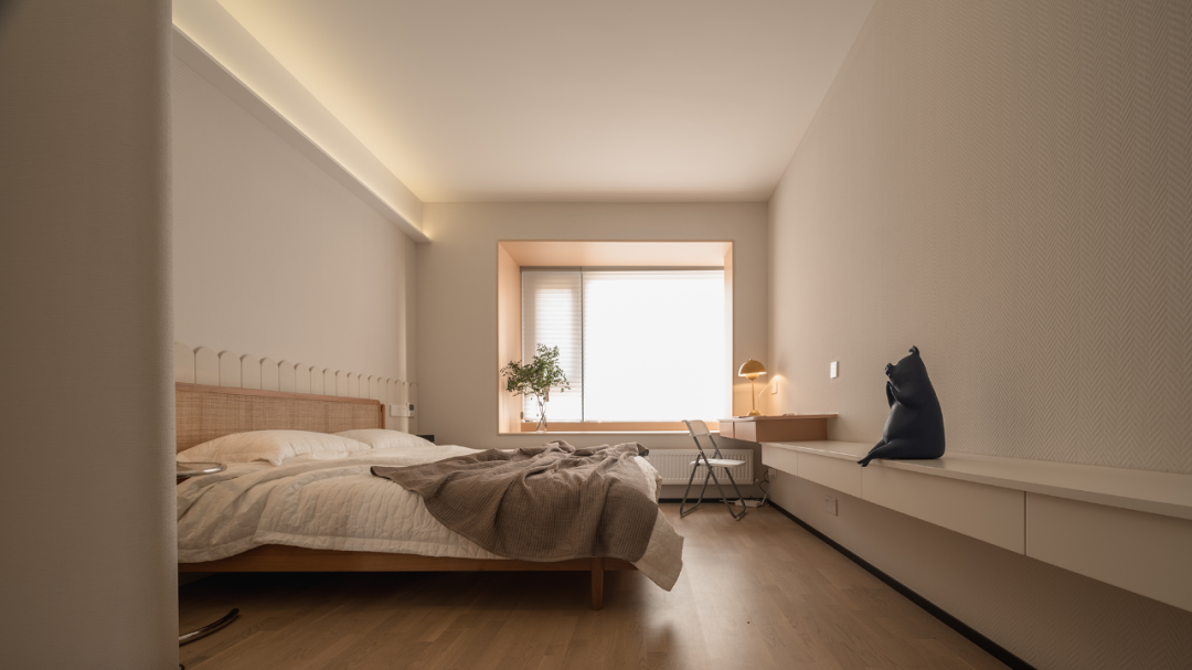 巧妙利用空间,打造个性化主卧套房!